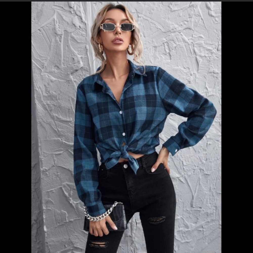 NWT Blue black plaid flannel long-sleeve button-up shirt